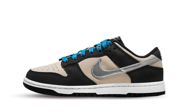 Nike Dunk LOW 'Starry Laces' (W)